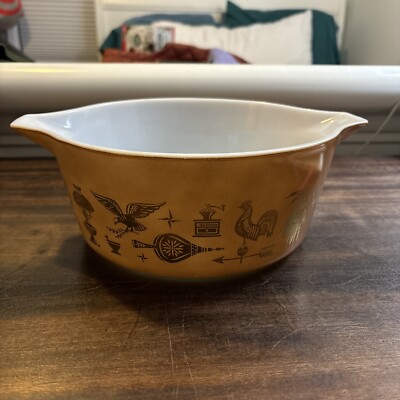 Pyrex Early American 1/2 Casserole Dish 475-B NICE CONDITION, no top 