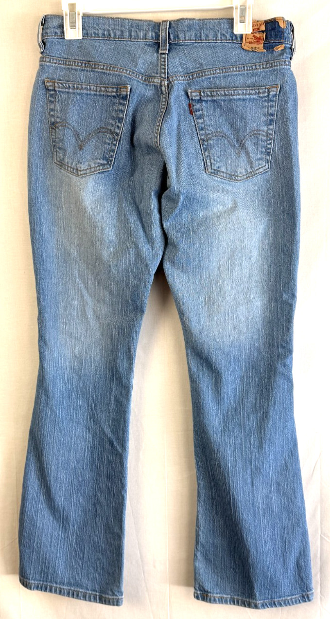 Levis 515 Nouveau Bootcut Light Wash Denim Jeans Womens Size 6M Cotton Blend thumbnail 2