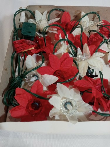 20 Cloth Poinsettia White & Red Christmas Mini Light Cover Set (Not Working) - Picture 6 of 8