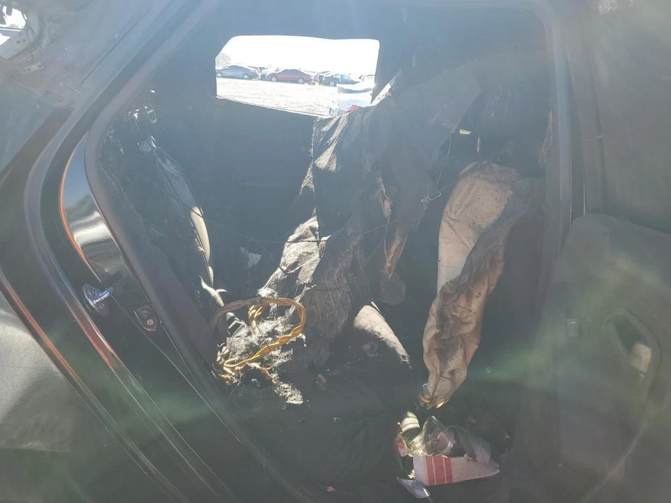 Used Rear Right Door Glass Rear fits: 2015 Hyundai Tucson hydrogen FCV Rear Righ - Image 2 of 4