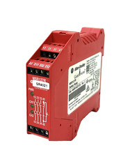 Allen-Bradley 440R-N23129 Safety Relay, Ser.C