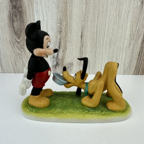 Walt Disney Mickey Maus & Pluto Keramikfigur - 7""x 5"" - Wasserschale Knochen - Bild 1 von 8