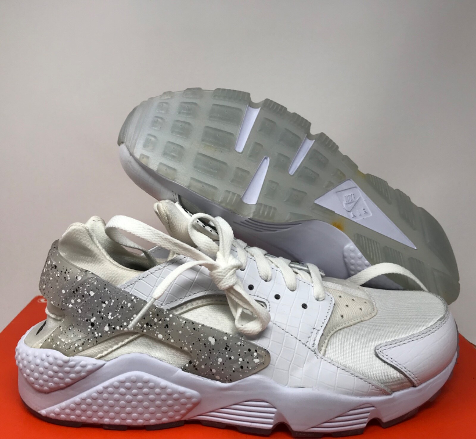 women's huarache tennis shoes