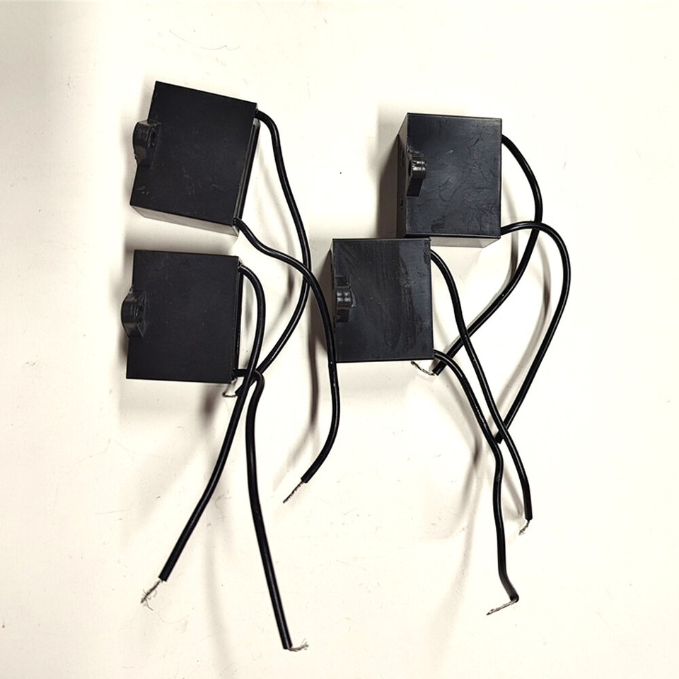 Condensatore CBB61 10uF 250V AC 50/60Hz 2 Fili Per Ventilatore - Film In Polipropilene