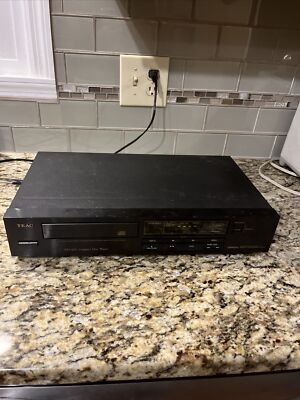 Teac PD-435 Compact Disc Player. Disc Tray Keeps Opening! Sold As Is