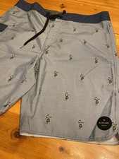 Rip Curl Lay Days Mens 34 Swim Shorts Trunks Polynesian Hula Girl, Pockets