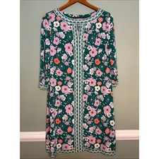 Wisp Size 10 Green Floral Shift Dress with 3/4 sleeves and keyhole