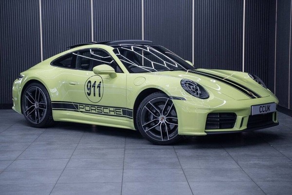 eBay - 2024 Porsche 911 3.0T 992 Carrer...