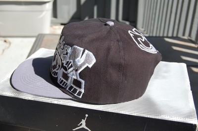 RARE CUSTOM CHICAGO WHITE SOX GRAFFITI 90S SNAPBACK BRAND NEW TOP