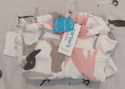 Baby Mädchen verschiedene Kleidung Paket 0-3 Monate verschiedene Marken bunt