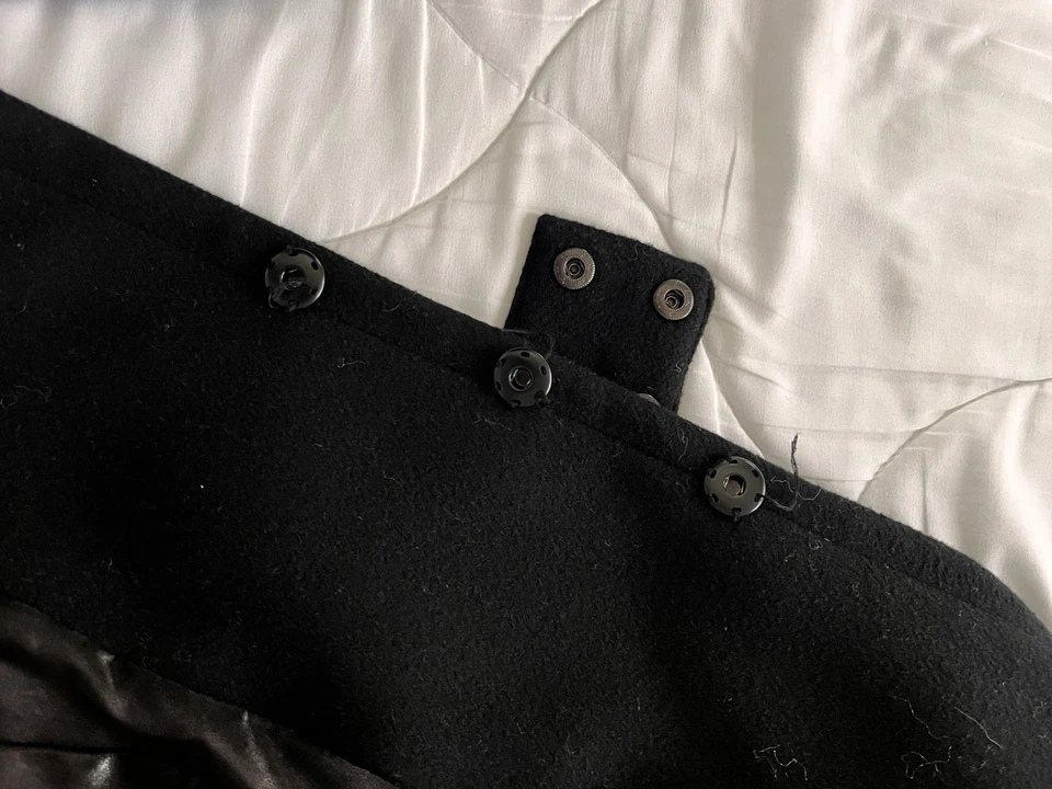 Casaco longo bainha de pele Bebe tamanho médio estilo número 502X51010026 - Imagem 4 de 4