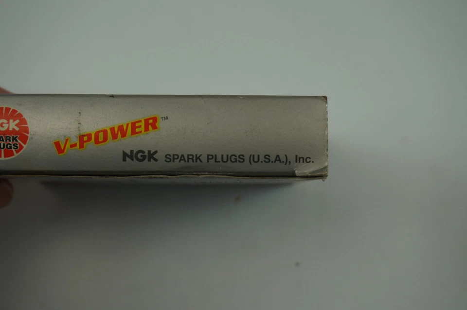 Velas de ignição NGK V POWER BKR6E PACOTE COM 4 #6962NOS - Imagem 2 de 4