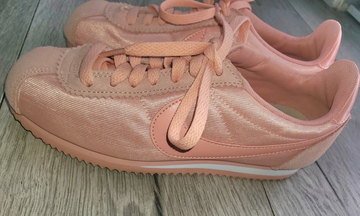 Overeenkomstig met faillissement meester Nike Cortez Women Size 5.5 Coral Stardust Blush Pink Rose Gold Nylon Suede  EUC | eBay