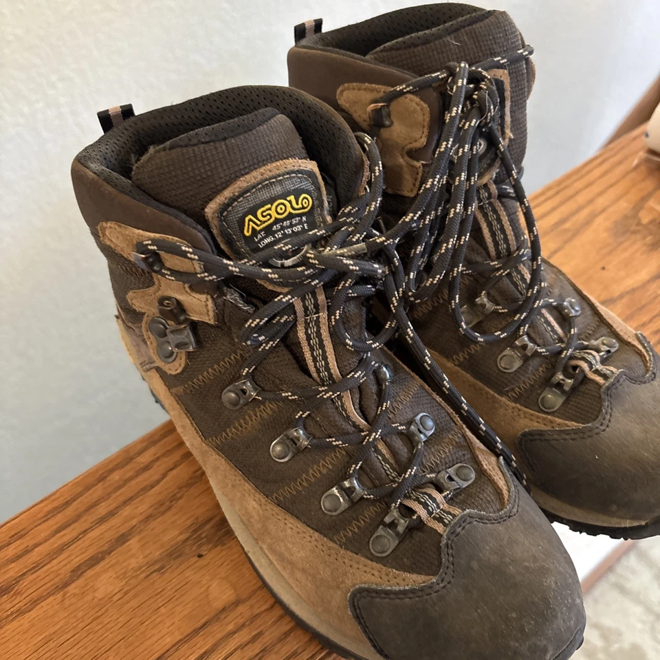 Asolo Fugitive GTX HikingBoots Mens 9.5 Bro Nubuck Leather Vibram Sole H2O Proof - Image 3 of 4