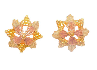 Black Hills Gold 10k Star Floral Dome Earrings