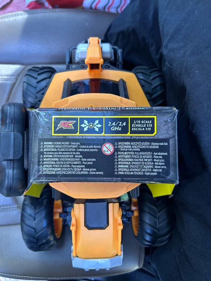 Monster Jam JCB DIGATRON RC Remote Control Truck 1:15 Spin Master - Image 2 of 4