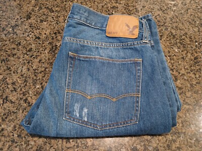 American Eagle Men's distressed Original Straight Jeans 32Wx33L measured EUC