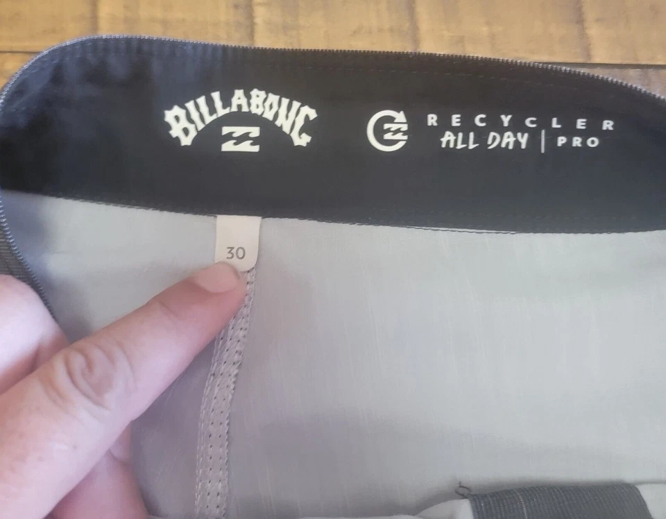 BOARDSHORTS BILLABONG TODO EL DÍA BREZO RAYAS PROFESIONALES RECICLADOR TALLA 30 Foto 2 de 4
