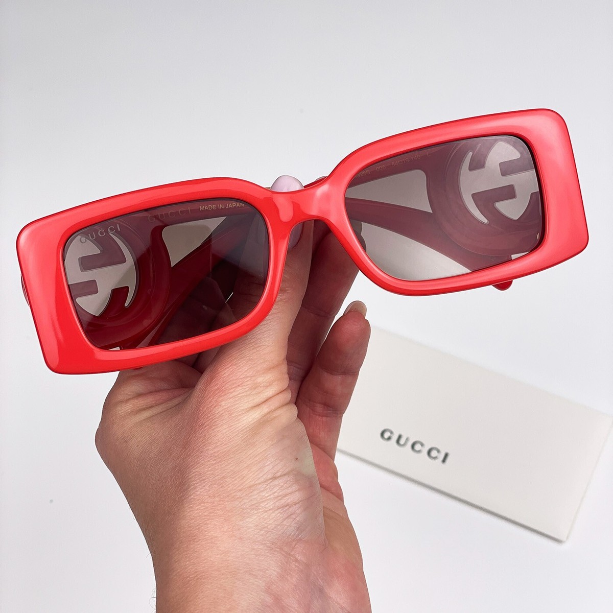 Gucci Women Sunglasses Red Brown Gradient Rectangle GG1325S  display picture 3
