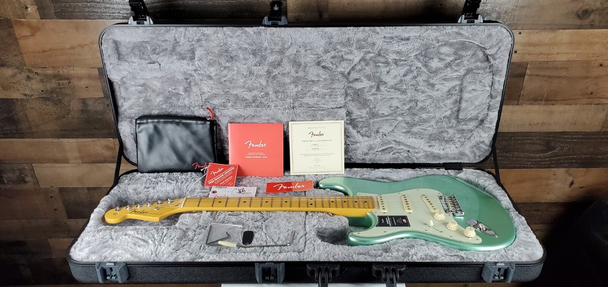 Fender AmericanProfessionalレフティ ハードケース付き Fender AmericanProfessionalレフティ ハードケース付き Amazon
