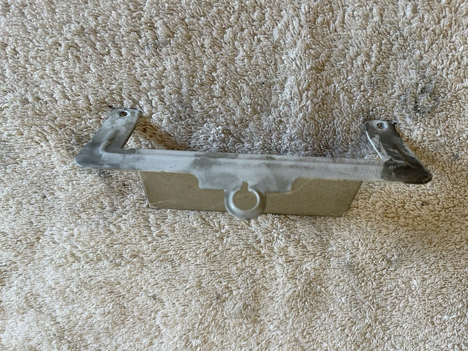 Cubierta de boquilla de cepillo frontal de aspiradora vertical Panasonic pieza de metal MC-V7395 solo pieza Foto 2 de 2