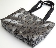 sac SAC A MAIN ARGENTE A MOTIFS CRANE TETE DE MORT faux cuir