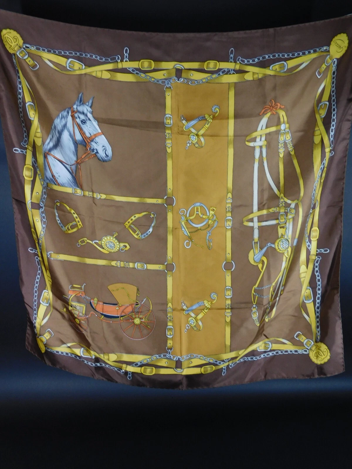 Foulard équestre vintage Gucci marron italien cheval équestre fabriqué en Italie 32