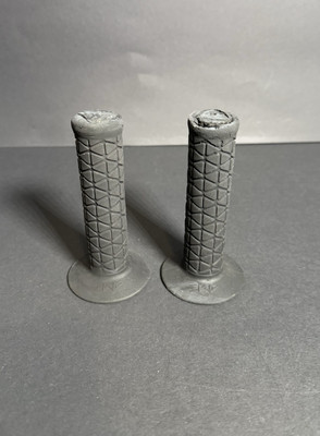 BMX oldschool A'ME Lenkergriffe schwarz handlebar grips midschool 90'er AME