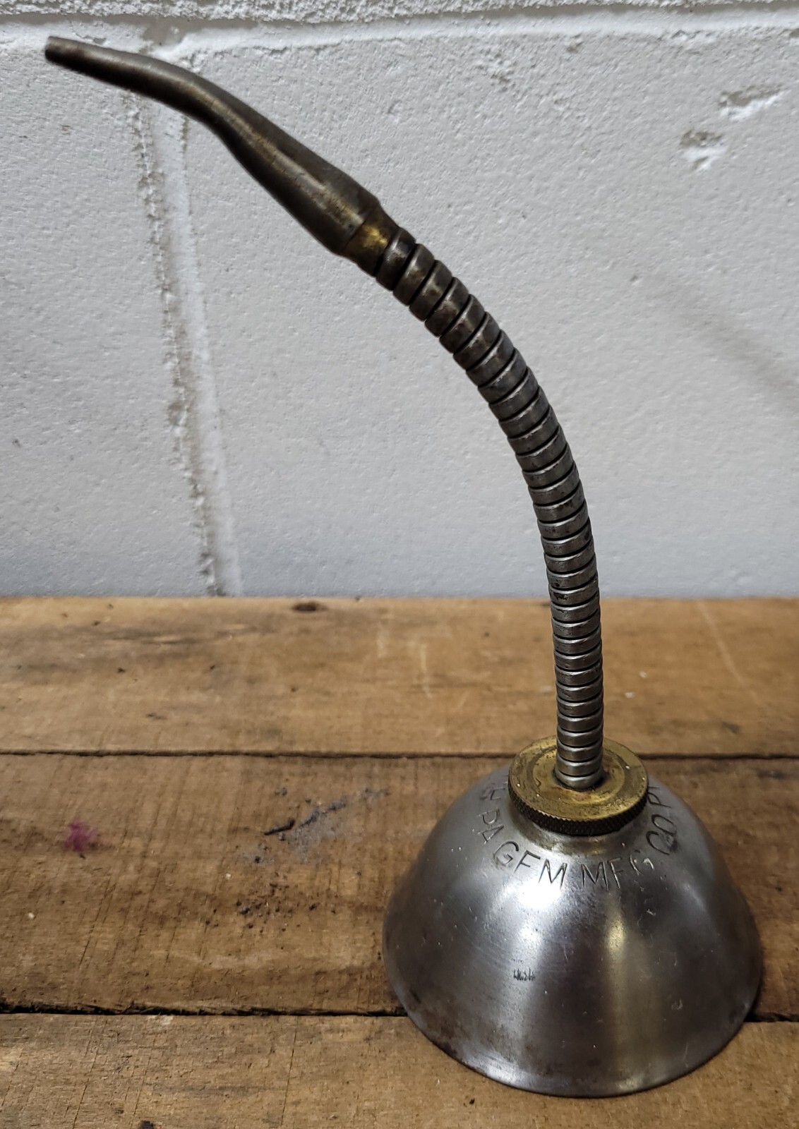 Vintage Gem Mfg. Co. Thumb Press Oil Can Pittsburgh, PA Flexible Spout