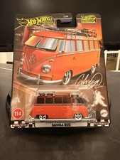 Hot Wheels Boulevard 114 - 1967 Volkswagen Samba Bus Fluffy - New