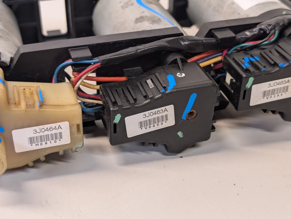 06-11 Cadillac DTS Front Left LH Driver Side Seat Track Motor W/ Memory L0060114 - Image 3 of 4