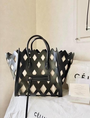 900,000 yen CELINE Luggage Phantom Cut out Celine tote bag