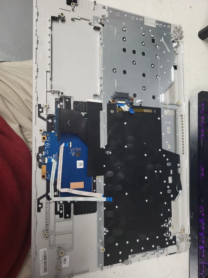 PORTATIL HP 17BY 17 FUNDA SUPERIOR REPOSAMANOS TECLADO RETROILUMINADO CON MONTAJE TOUCHPAD RARO Foto 2 de 4