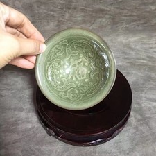 Yaozhou Kiln Lucky Fish Crackle Celadon Carved Cloud Hat Tea Bowl Decorative