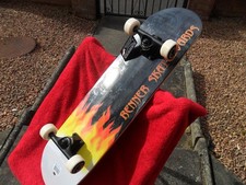 Complete skateboard custom Renner  with Element 53mm/99a street or park wheels