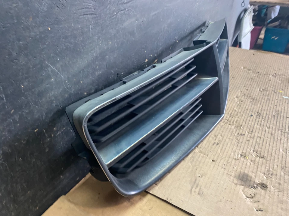 Оригинальная передняя верхняя решетка радиатора для Dodge Charger 2006–2010 годов выпуска S5649 DG - Изображение 3 из 4