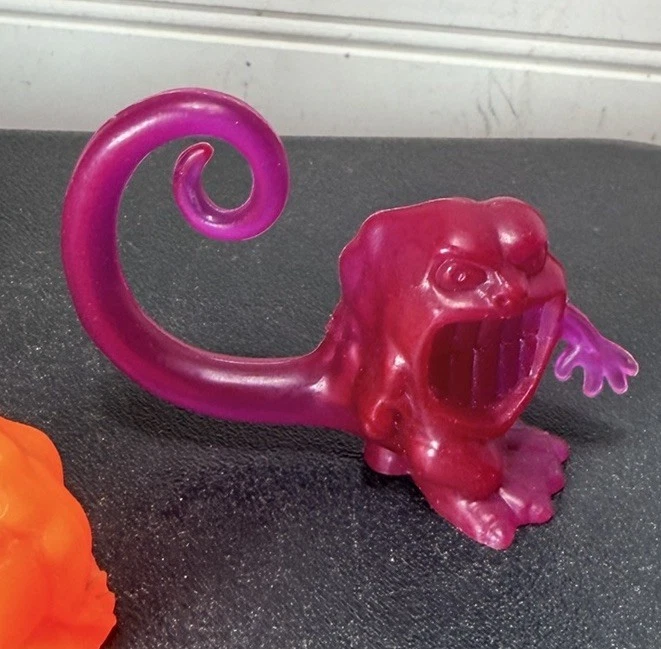 Figura Kenner Winston Chomper vintage 1984 Cazafantasmas 1,5" naranja fantasma púrpura Foto 4 de 4