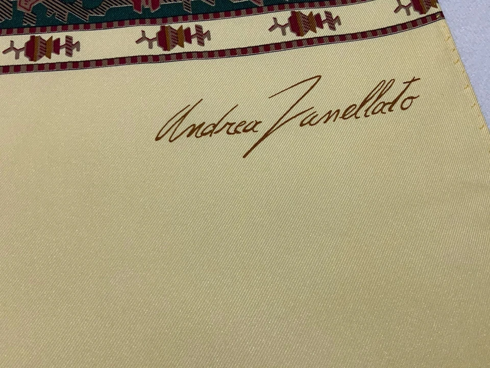 Andrea Zanellato todo amarillo seda con logotipo estampado vintage para hombre Ascot bufanda PEC Foto 2 de 4