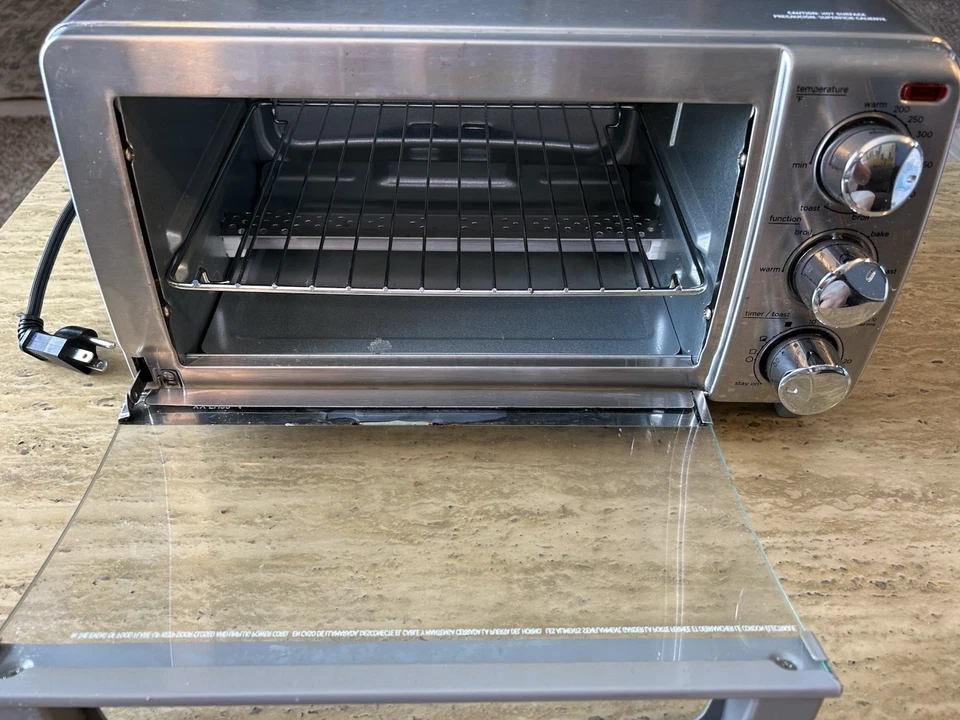 BLACK+DECKER TO1756SB 4-Slice Toaster Oven Even Toast with 4 Cooking Functions - Image 2 of 4