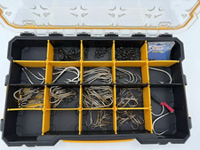 Lot of Big Game Saltwater Fish Hooks Swivel L...