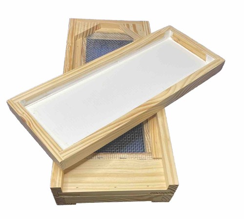 Pine 5 Frame Nuc IPM Screened Bottom Board with Corrugated Plastic in Wood Tray - Picture 5 of 6