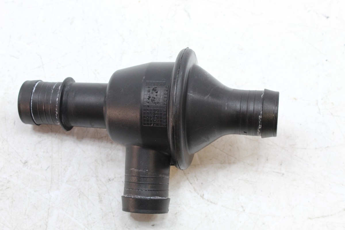 11-16 Can-Am Spyder RT-S Roadster SM5 Thermostat Housing 709200384