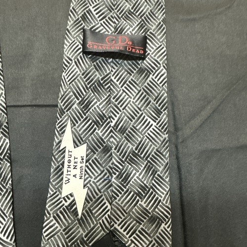 Grateful Dead Without A Net Ninth Set 100% Silk Tie Black Gray Hand Made Vintage - Picture 4 of 7