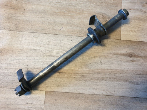 Kawasaki ZZR 600 ZX600E Achse hinten Hinterradachse Radachse Steckachse