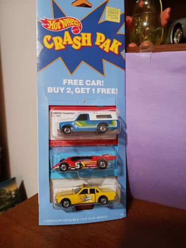 Hot Wheels Crack-ups Crack Pak. Bumper Thumper, Deformula & Super Blaster. Read.