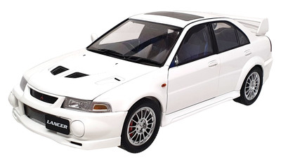 Autoart 1/18 Scale DC21823Y - Mitsubishi Lancer Evolution V/VI - White