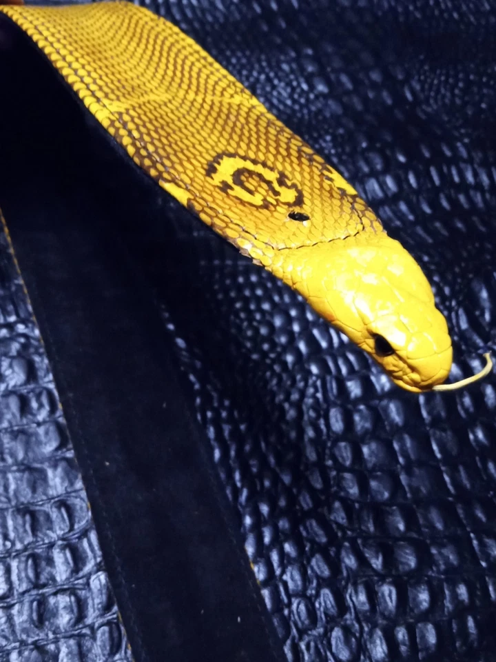 Correa de guitarra cobra amarilla Foto 3 de 4