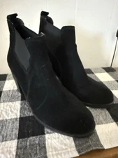 Crown Vintage 7 Black Suede Bootie Heeled Boots
