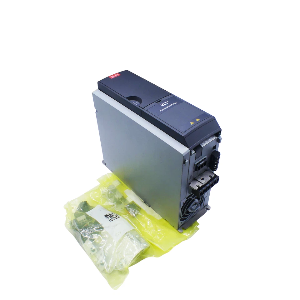 DANFOSS FC-302P3K0T5E20H1XXXXXXS201XA0BXCXXXXDX Umrichter 136G5578 -unused- - Bild 2 von 4