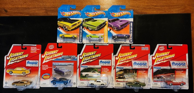 Hot Wheels/Johnny Lighting Mopar Collection 8 pieces PLUS Bonus Mopar Cars
